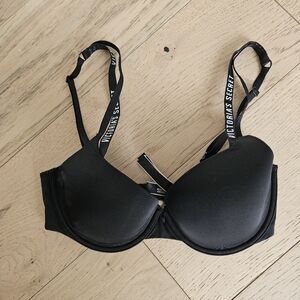 Victoria's Secret Black Push-Up Bra 32DD